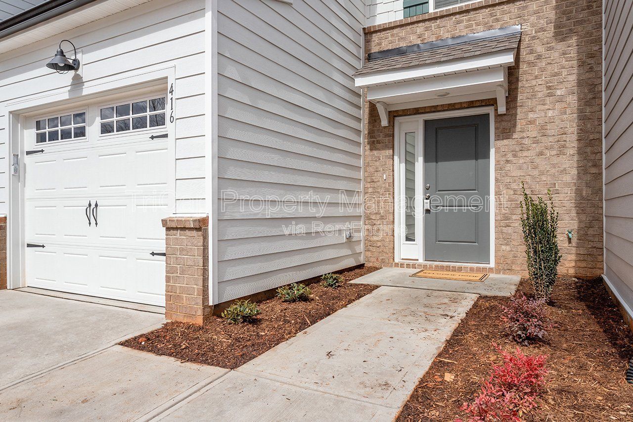 Raleigh:  3 Bedroom Townhome with Garage property image
