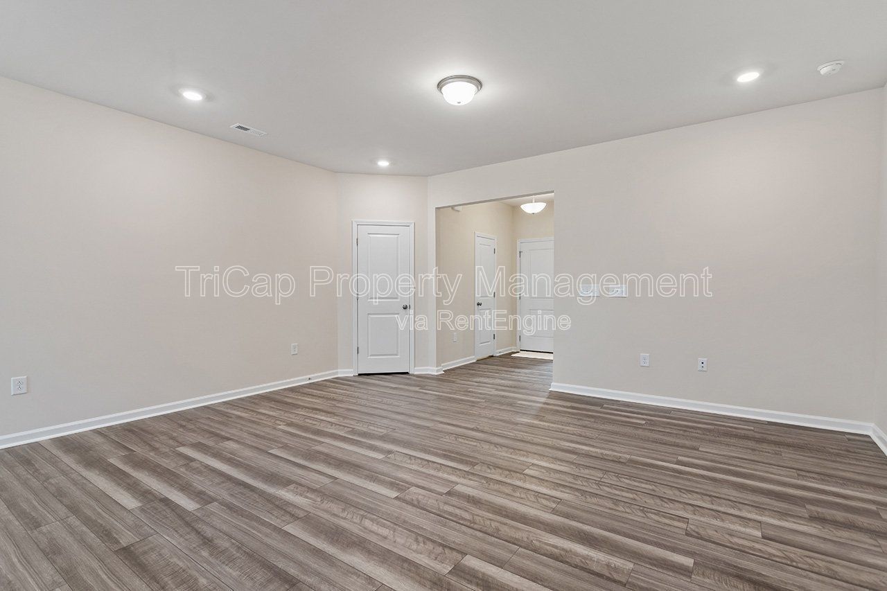 Raleigh:  3 Bedroom Townhome with Garage property image