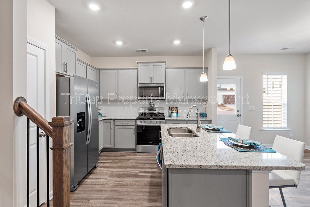 Raleigh:  3 Bedroom Townhome with Garage property image