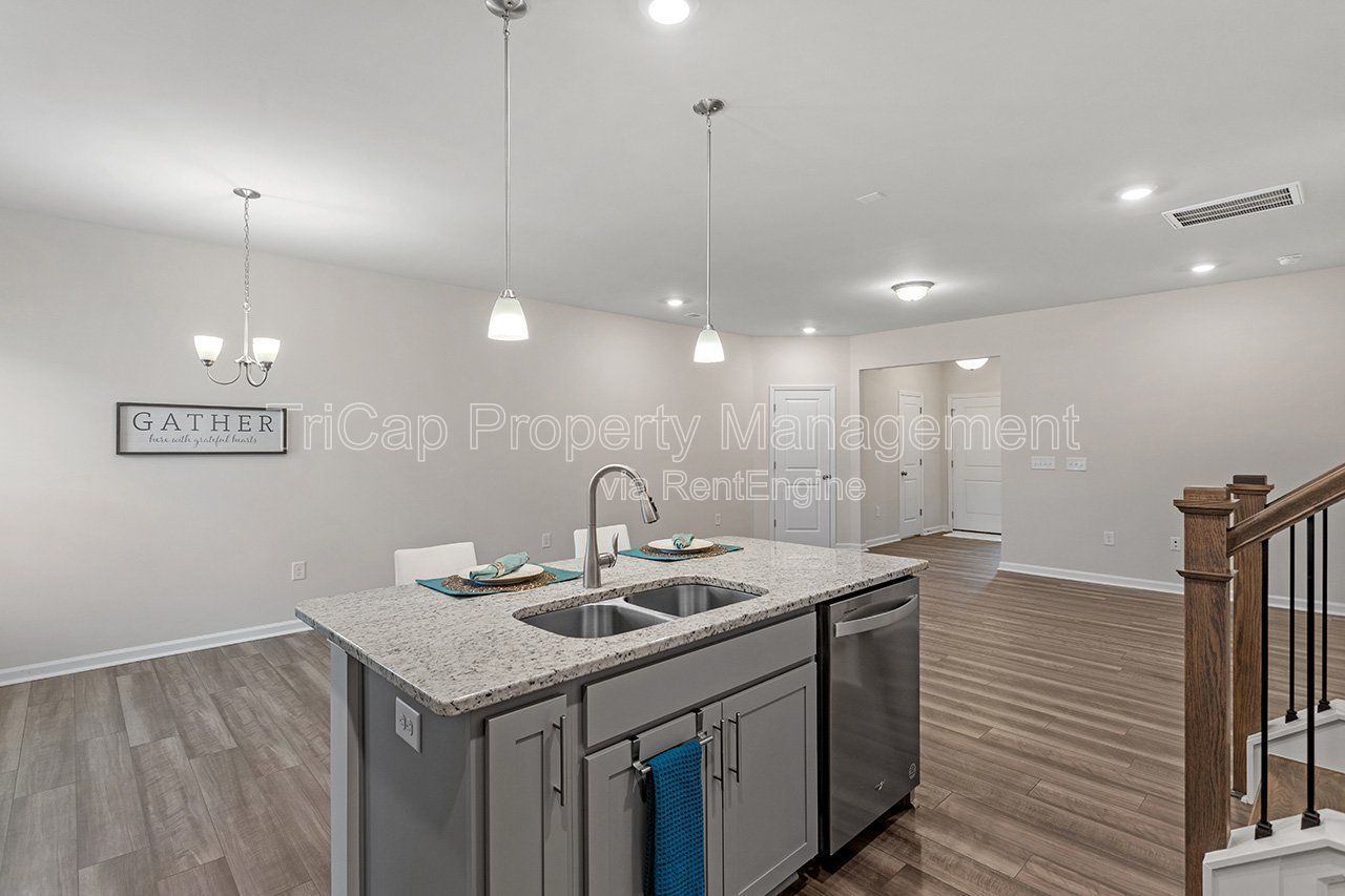 Raleigh:  3 Bedroom Townhome with Garage property image