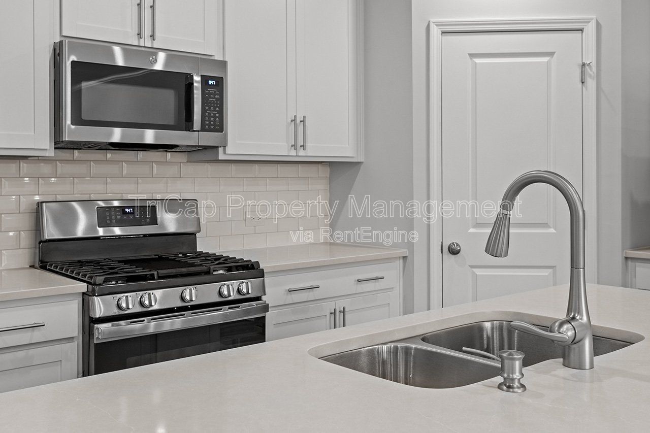 Wake Forest Townhome - 2 Car Garage property image