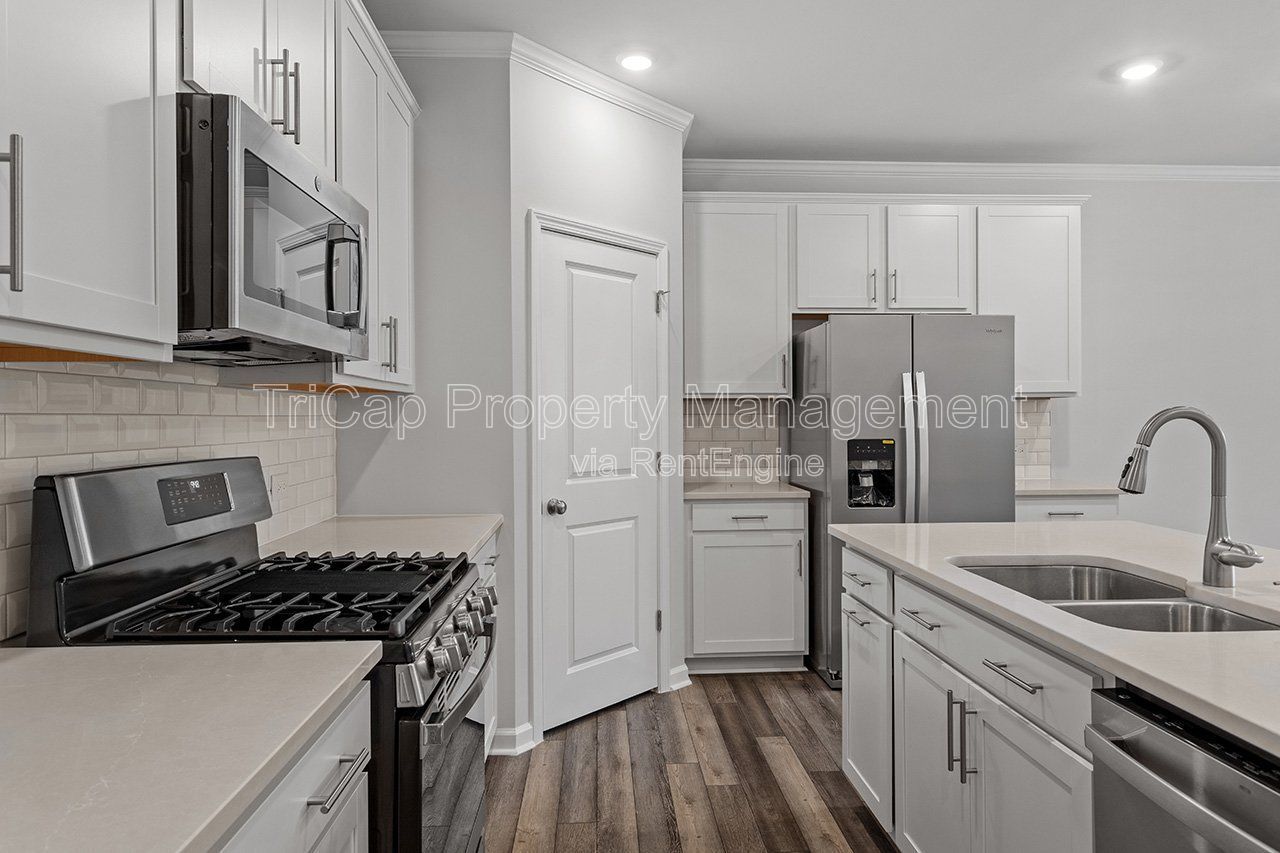 Wake Forest Townhome - 2 Car Garage property image