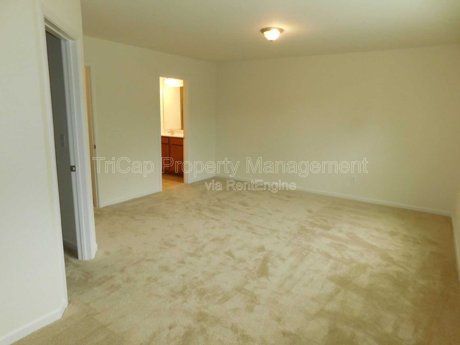 3 Bedroom Raleigh Townhome in Fieldstone Crossing property image