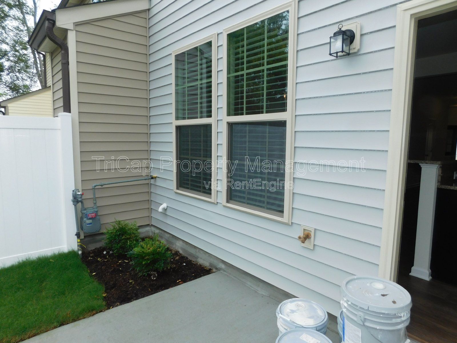 3 Bedroom Raleigh Townhome in Fieldstone Crossing property image