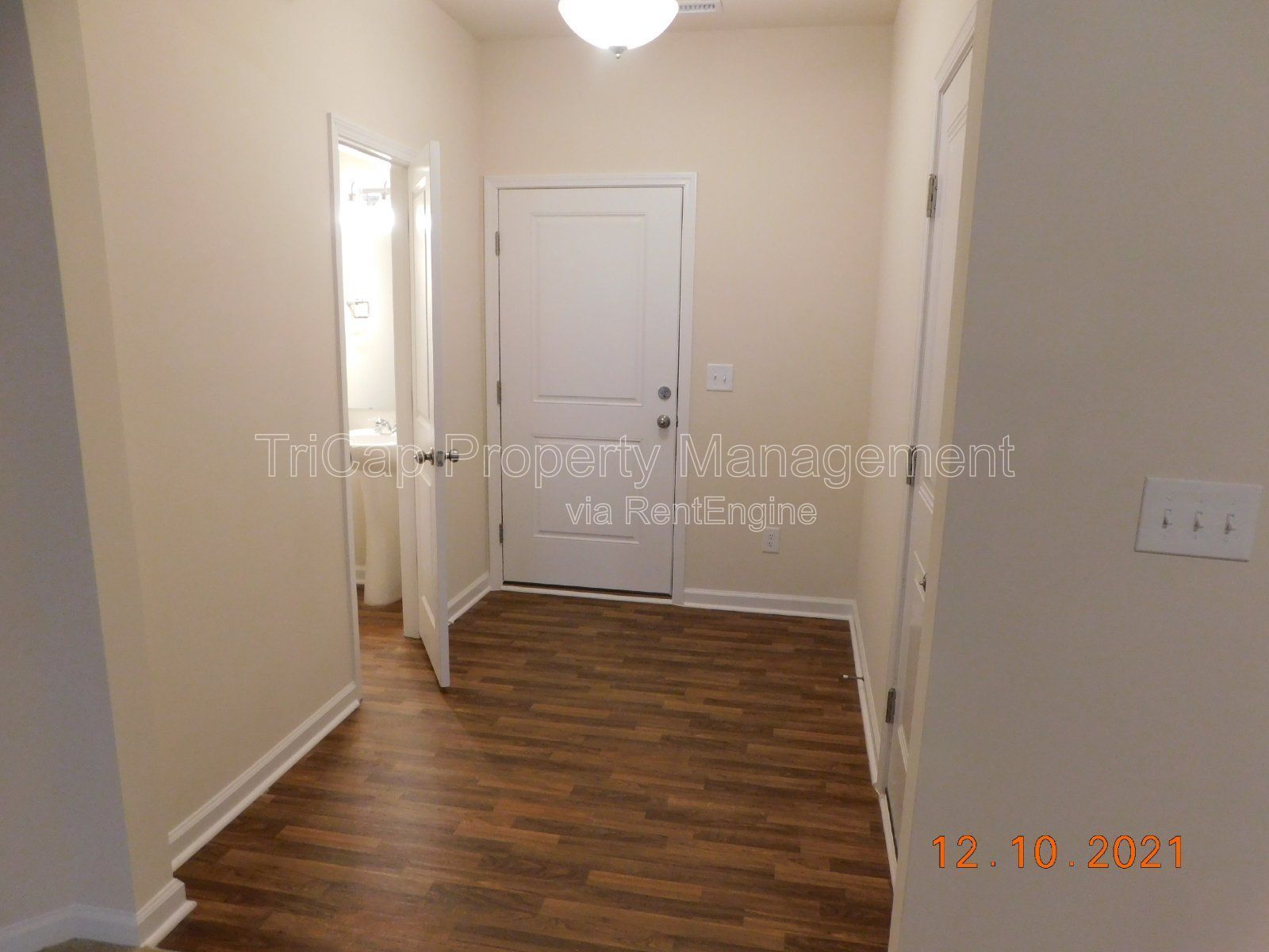 End Unit Townhome 3 Bedroom plus Garage in Garner property image