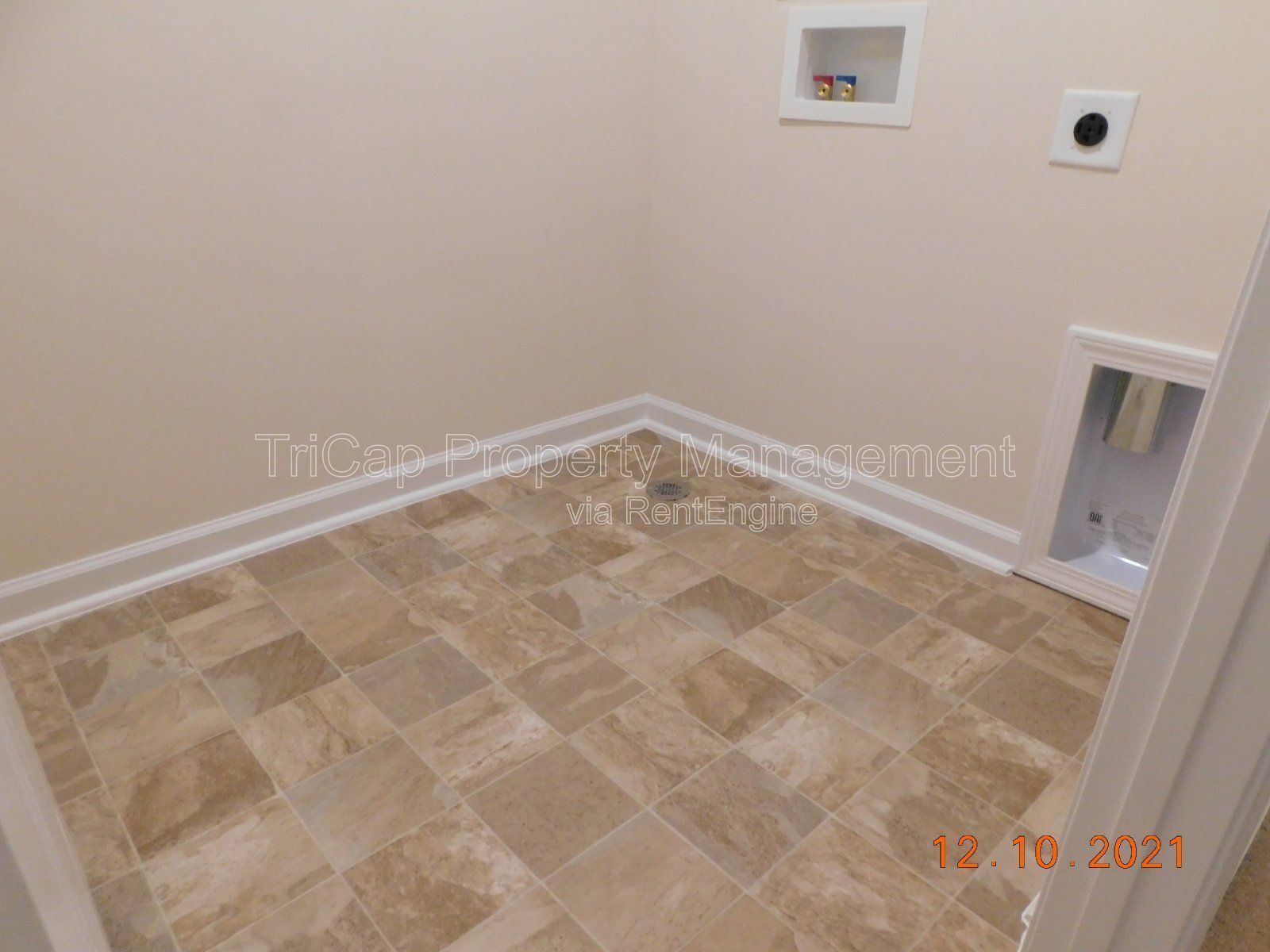 End Unit Townhome 3 Bedroom plus Garage in Garner property image