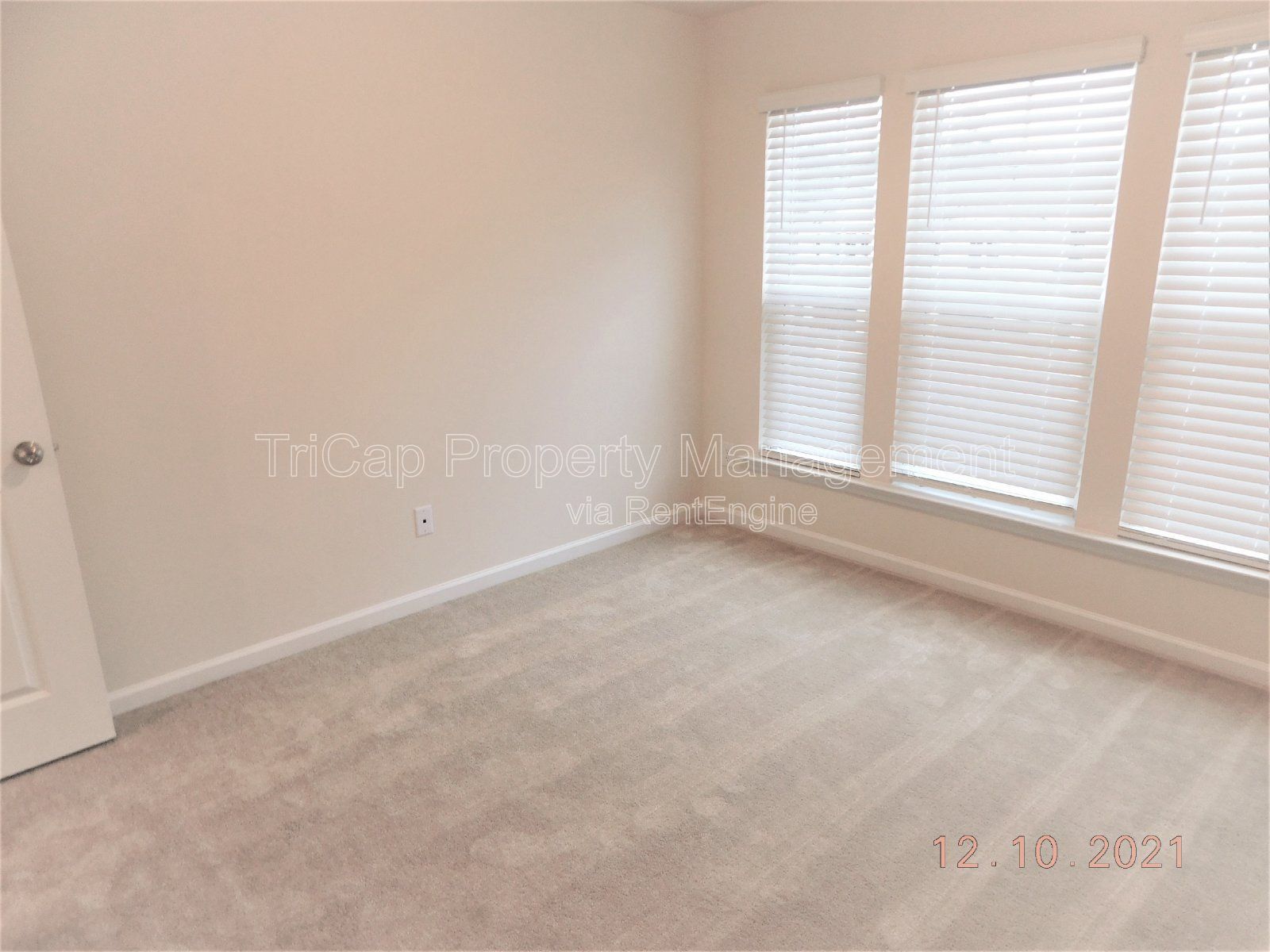 End Unit Townhome 3 Bedroom plus Garage in Garner property image