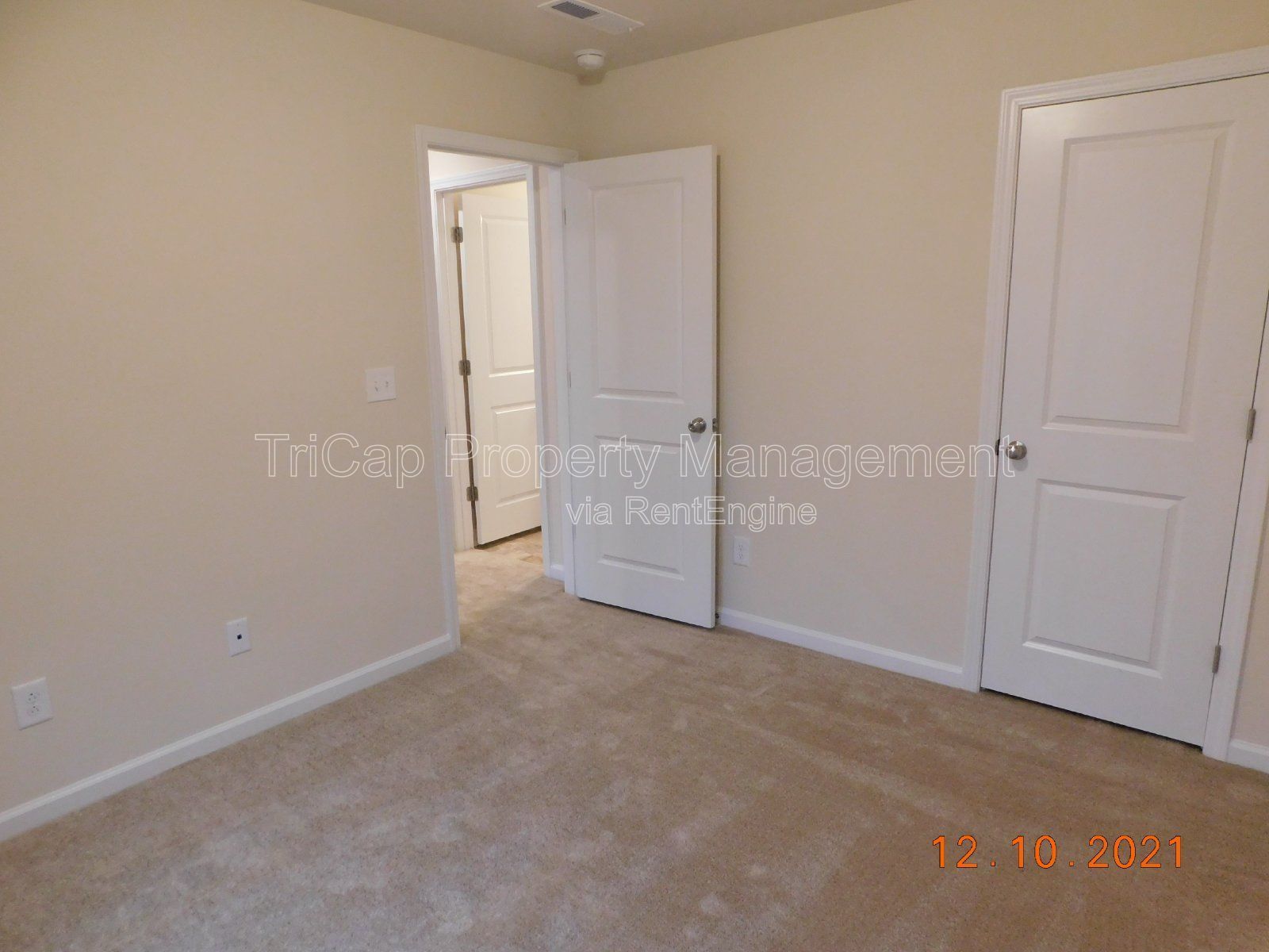 End Unit Townhome 3 Bedroom plus Garage in Garner property image