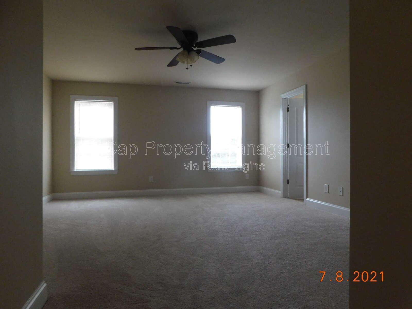 End Unit 3 Bedroom North Raleigh - Allyns Landing property image