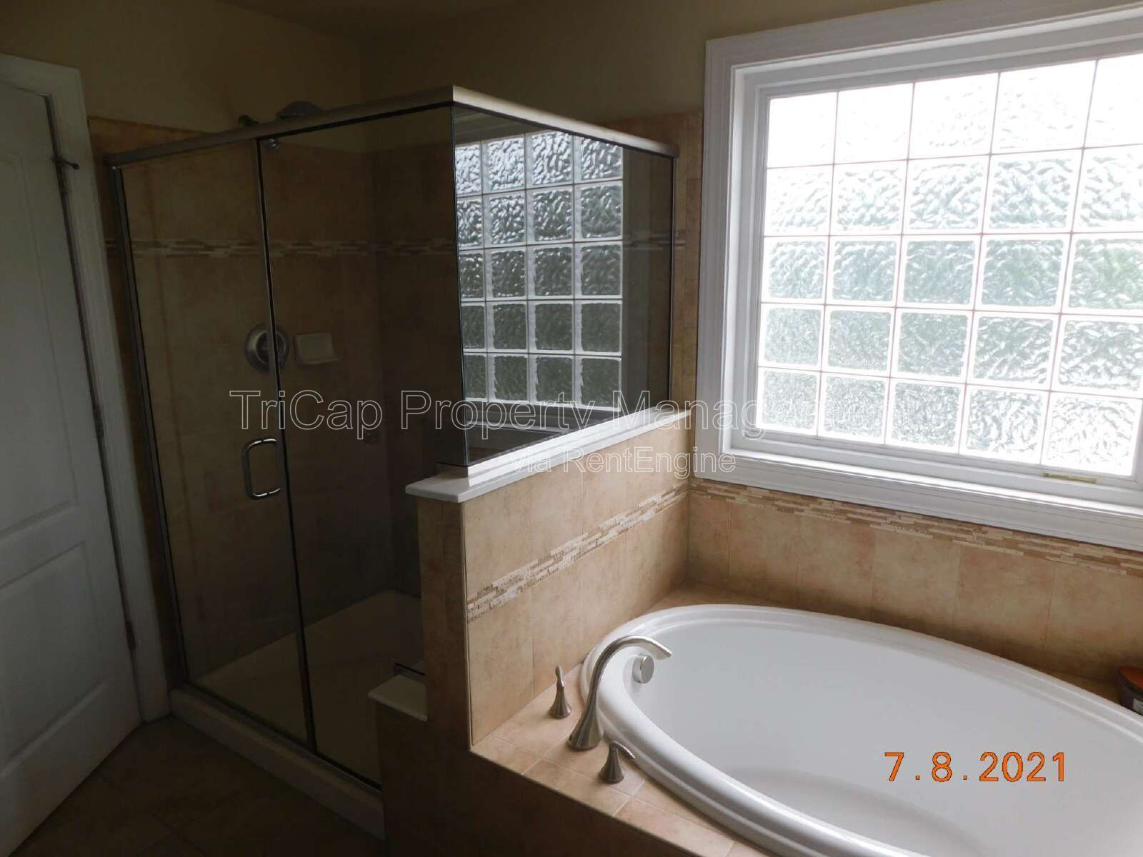 End Unit 3 Bedroom North Raleigh - Allyns Landing property image
